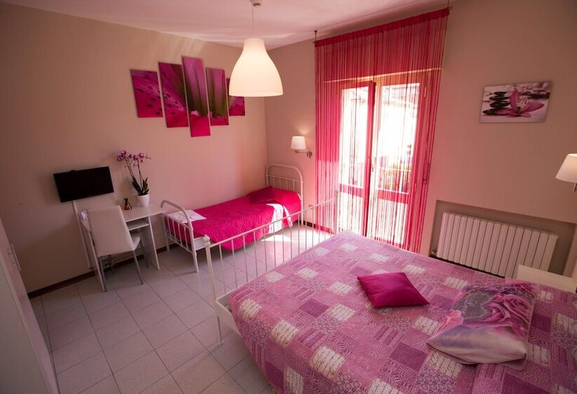 Habitació Triple Estàndard, Arcoveggio