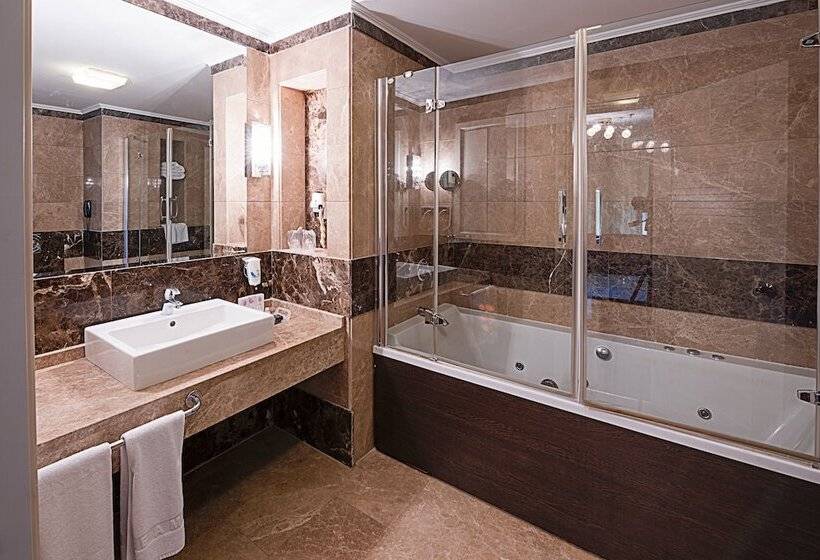 سوییت, Dream Hill Business Deluxe Hotel Asia