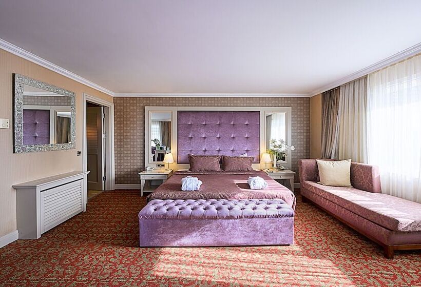 سوییت, Dream Hill Business Deluxe Hotel Asia