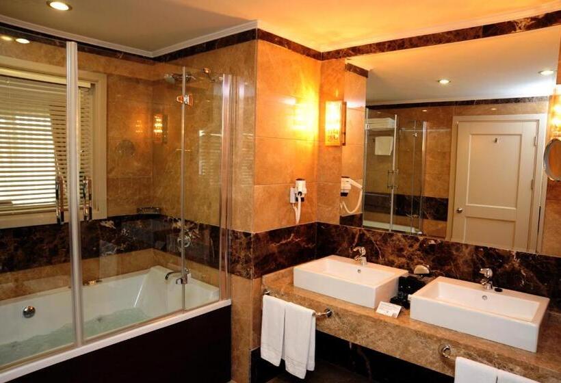 スイート, Dream Hill Business Deluxe Hotel Asia