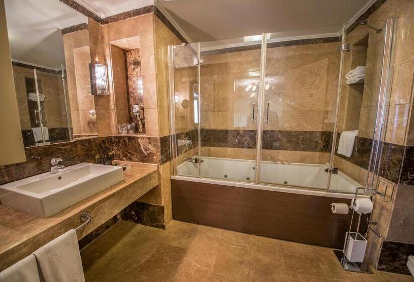 سوییت, Dream Hill Business Deluxe Hotel Asia