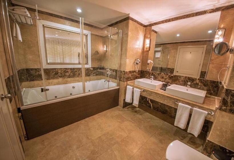 سوییت, Dream Hill Business Deluxe Hotel Asia