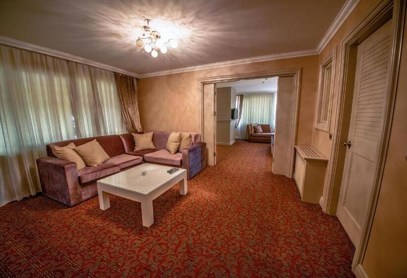 سوییت, Dream Hill Business Deluxe Hotel Asia