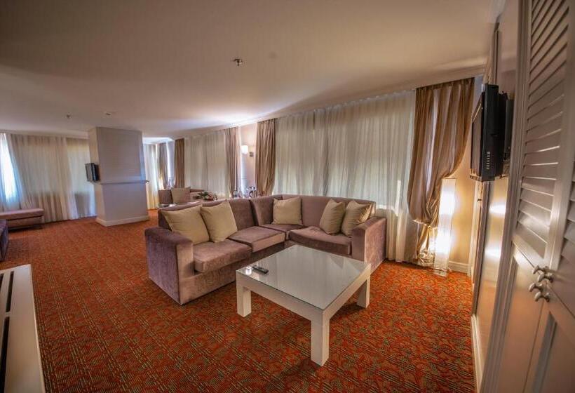 سوییت, Dream Hill Business Deluxe Hotel Asia