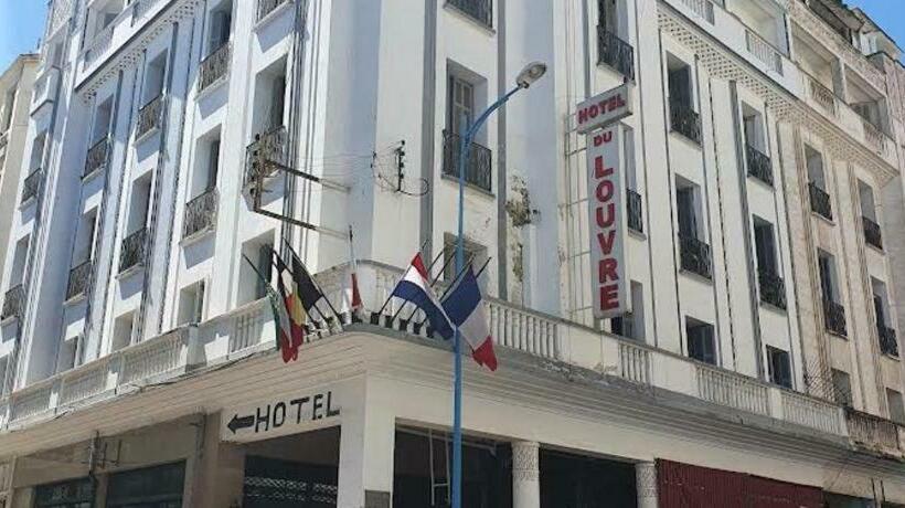 اتاق استاندارد سه نفره, Du Louvre