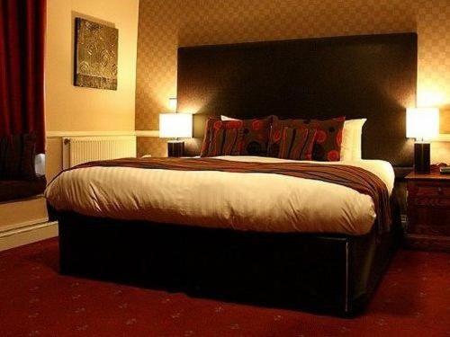 带大床的套房, Dunkerleys