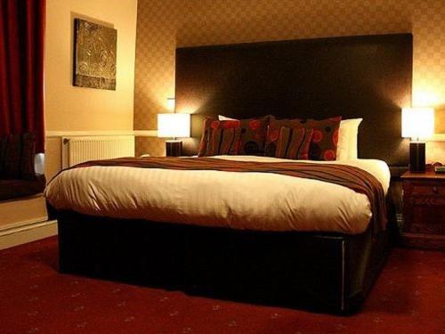 带大床的套房, Dunkerleys