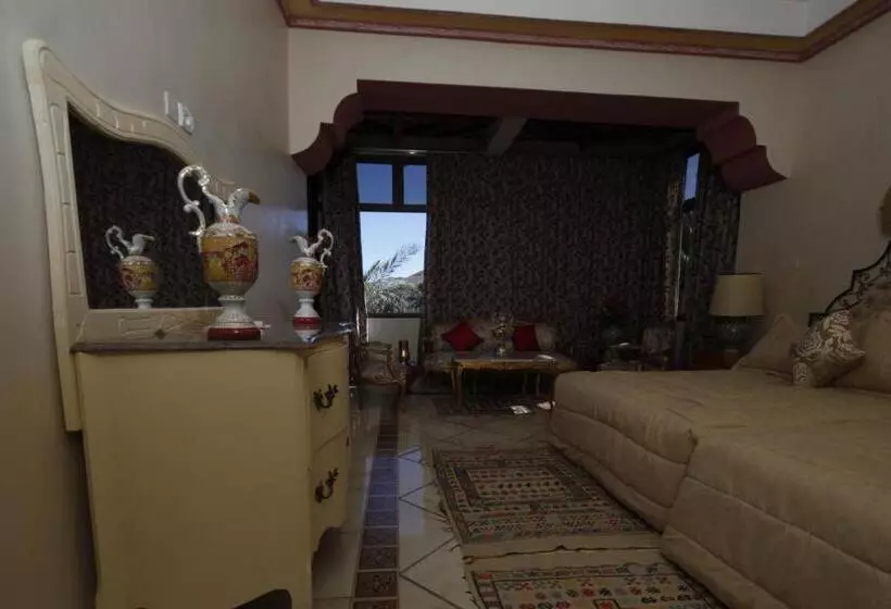 اتاق استاندارد تودرتو, Hôtel Le Tinsouline