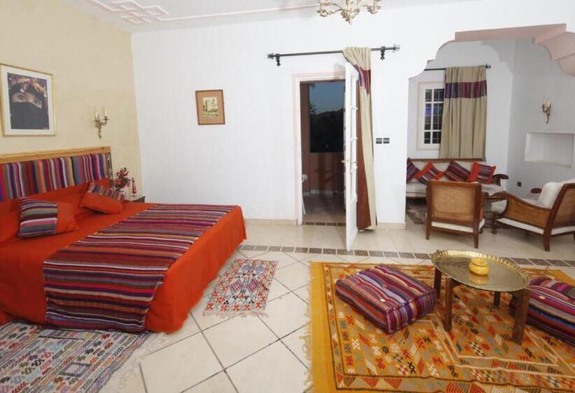اتاق استاندارد تودرتو, Hôtel Le Tinsouline