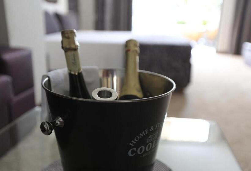 חדר דלוקס נוף לים, Beach Hotel Split