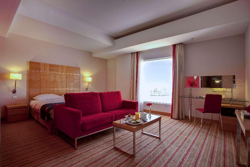 اتاق سوپریور, Golden Tulip Muscat