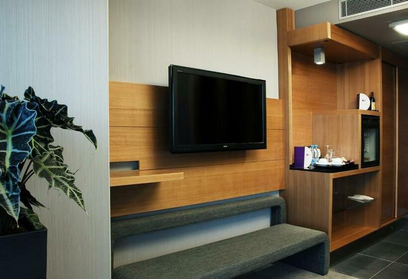 キングサイズベッドのデラックスルーム, Point Hotel Barbaros