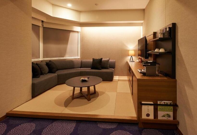 Номер Deluxe, Ryumeikan Tokyo