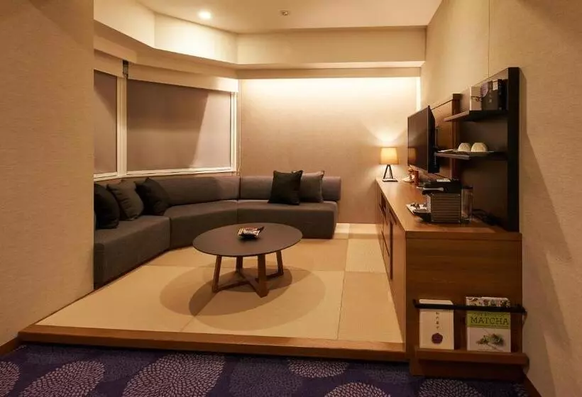 اتاق لوکس, Ryumeikan Tokyo