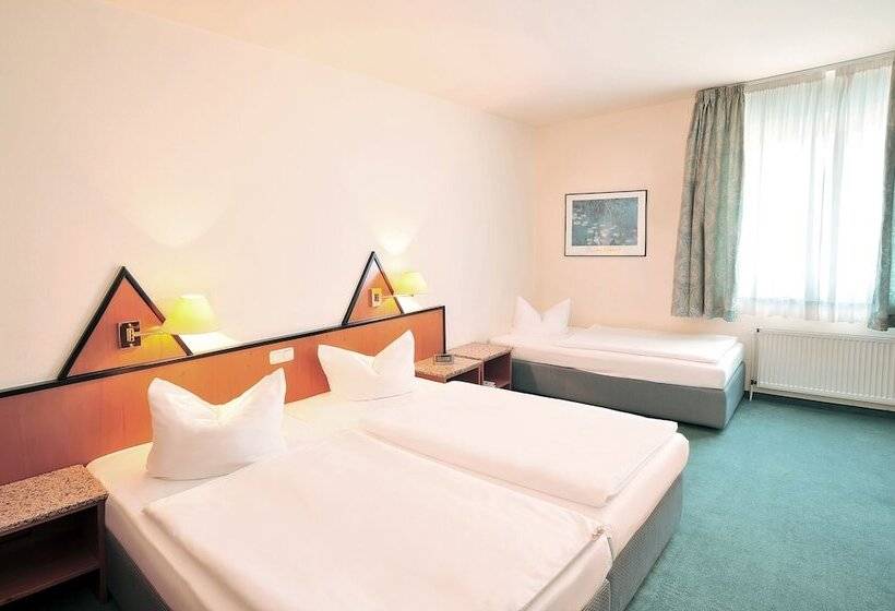 Номер Стандарт Трехместный, Sachsen Anhalt