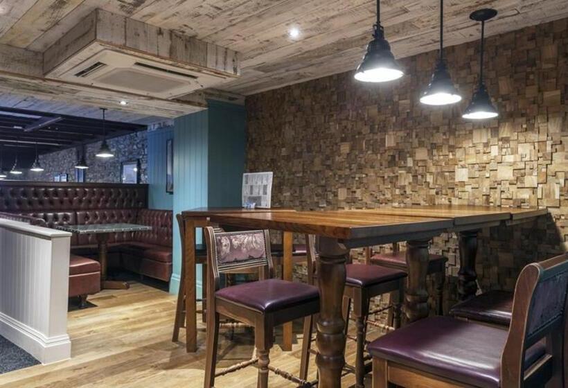 장애인을 위한 스탠다드 룸, The Queen S Head Wetherspoon