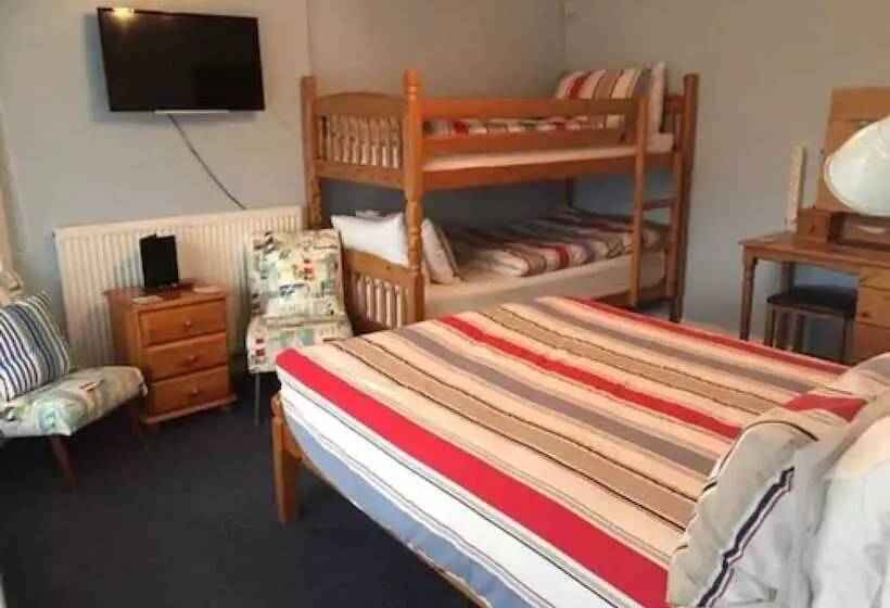 ファミリールーム, Pine Lodge Guest House