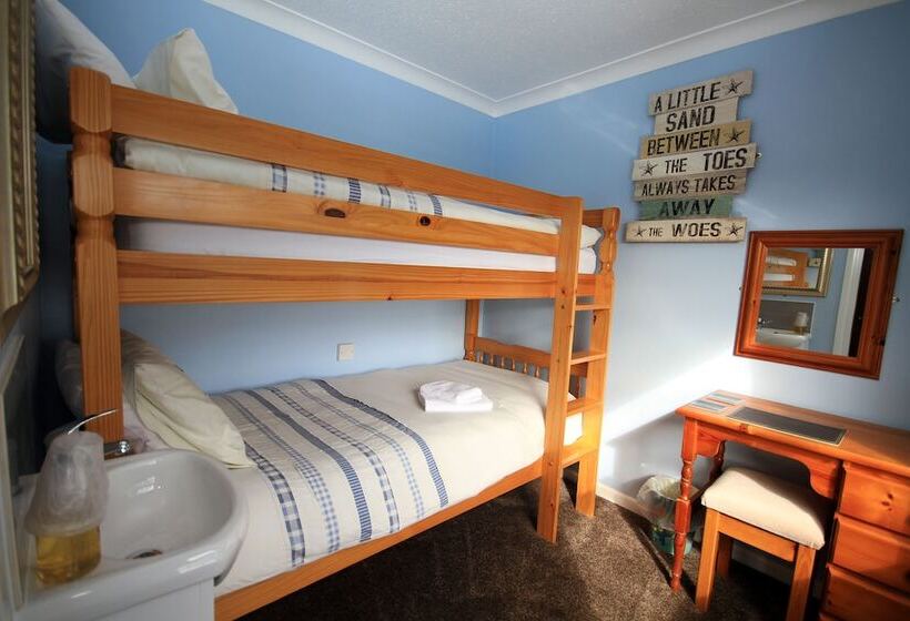 غرفة عائلية, Pine Lodge Guest House