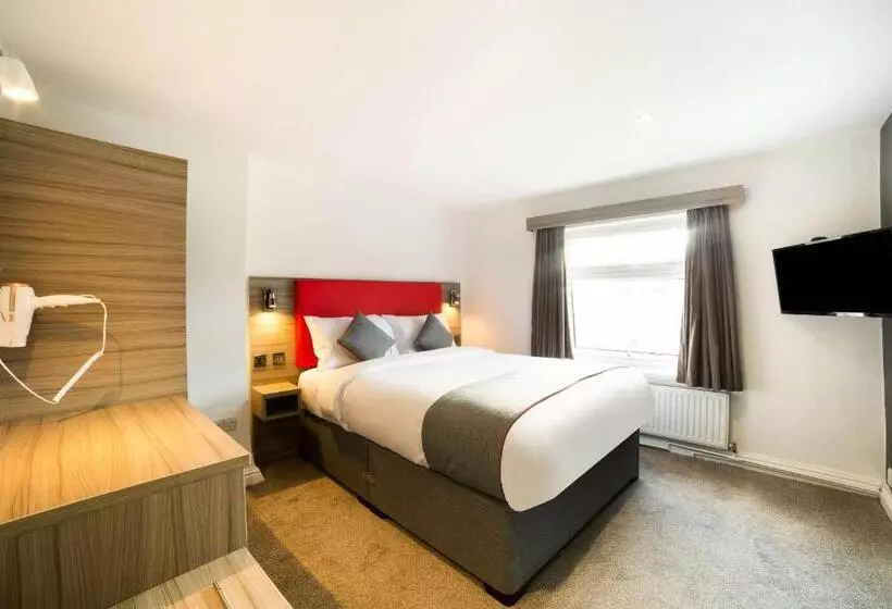 キングサイズベッドのスタンダードルーム, The Connaught Hotel Wolverhampton