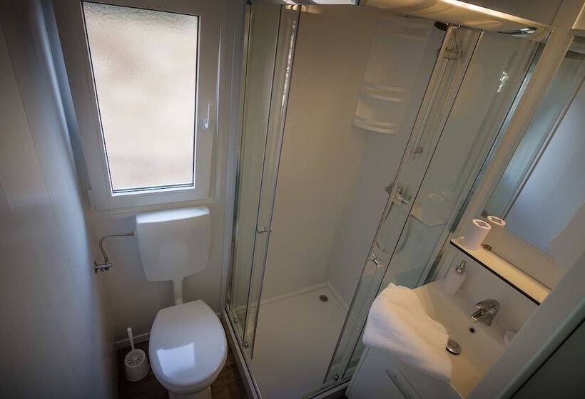 בית, 2 חדרי שינה, Mobile Homes Mediteran Campsite Klenovica