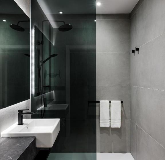 Полулюкс, Mercure Krakow Fabryczna City