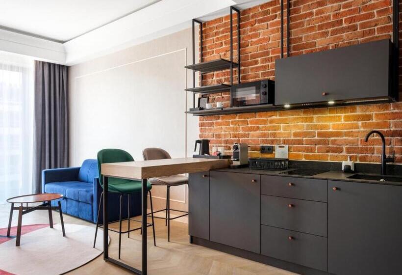 Полулюкс, Mercure Krakow Fabryczna City