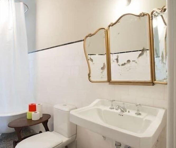 اتاق استاندارد پریمیوم سه تخته, 14º Esquadra — Cais Das Pedras Guest House