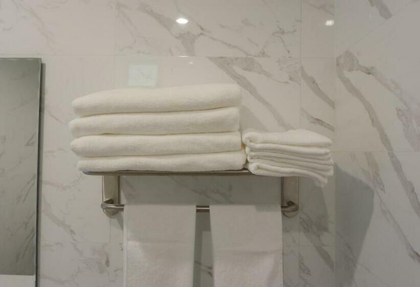 Family Suite, Ama Maesalong