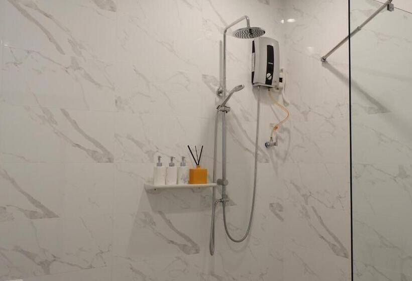 스탠다드 룸 킹사이즈 침대, Ama Maesalong