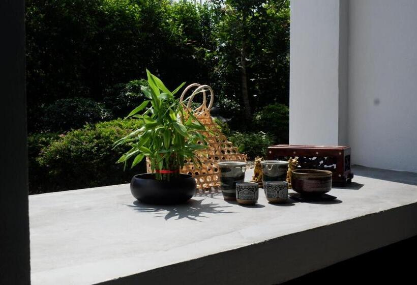 Номер Стандарт Вид на Сад, Ama Maesalong