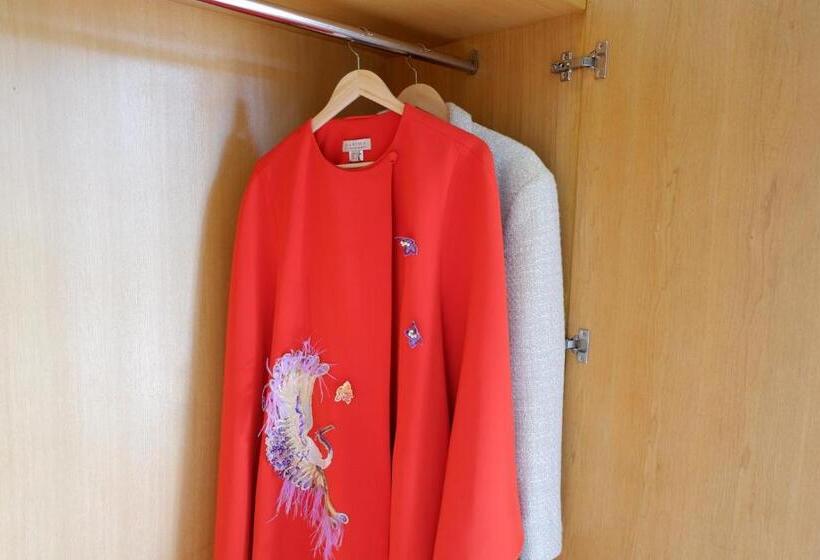 Номер Стандарт Вид на Сад, Ama Maesalong