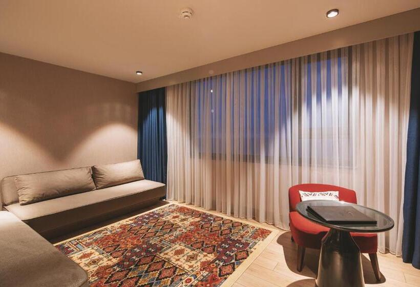 سوییت جونیور با چشمانداز دریا, Mercure Trabzon