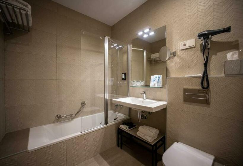 اتاق استاندارد, Abba Sevilla