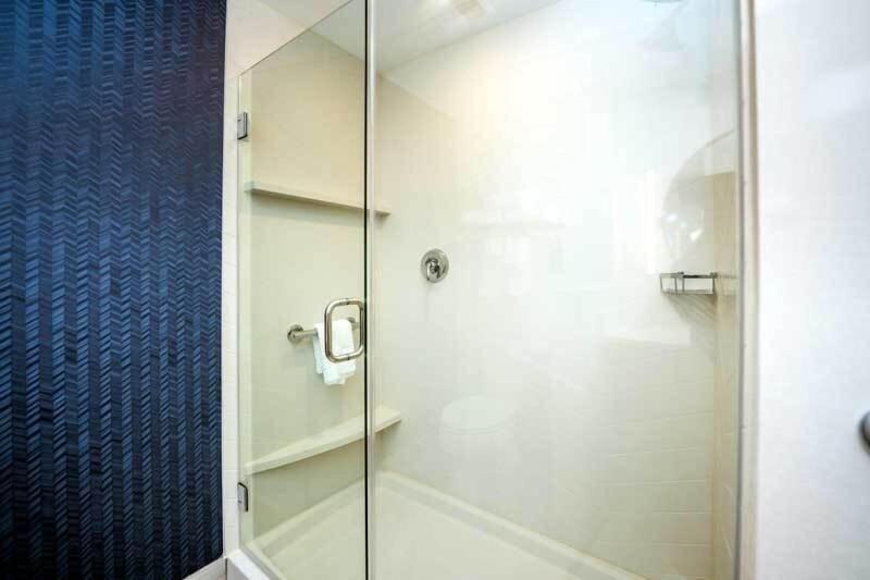 غرفة قياسية سرير كينج لذوى الإحتياجات الخاصة, Avid Hotels   Millsboro   Georgetown South, An Ihg