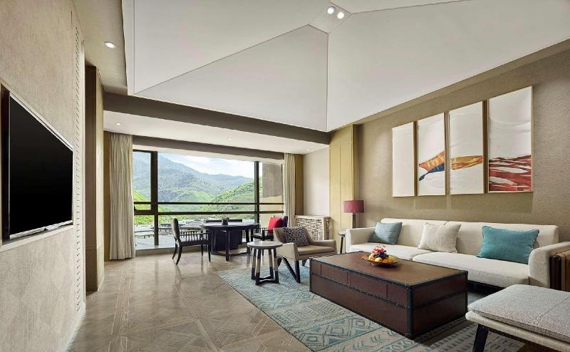 Люкс Deluxe Кровать Кинг, Conrad Jiuzhaigou