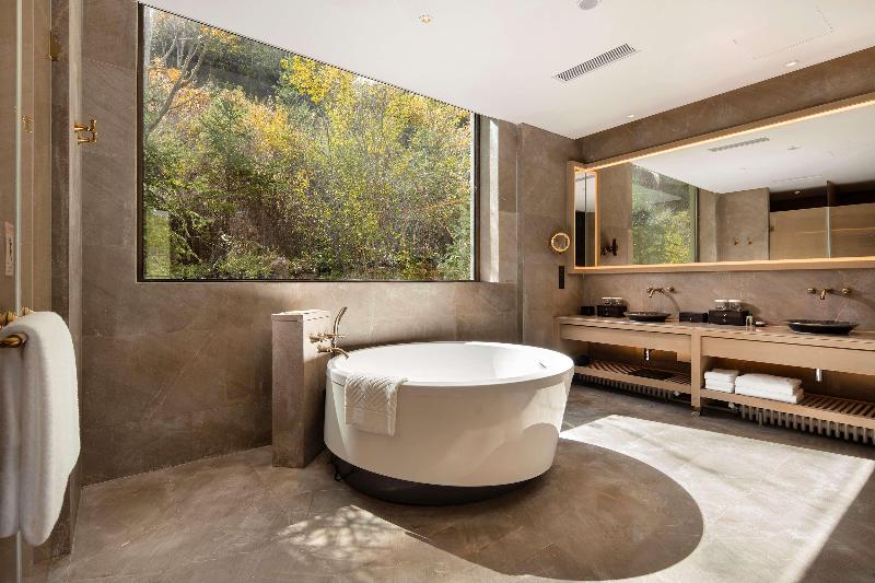 Люкс Deluxe Кровать Кинг, Conrad Jiuzhaigou