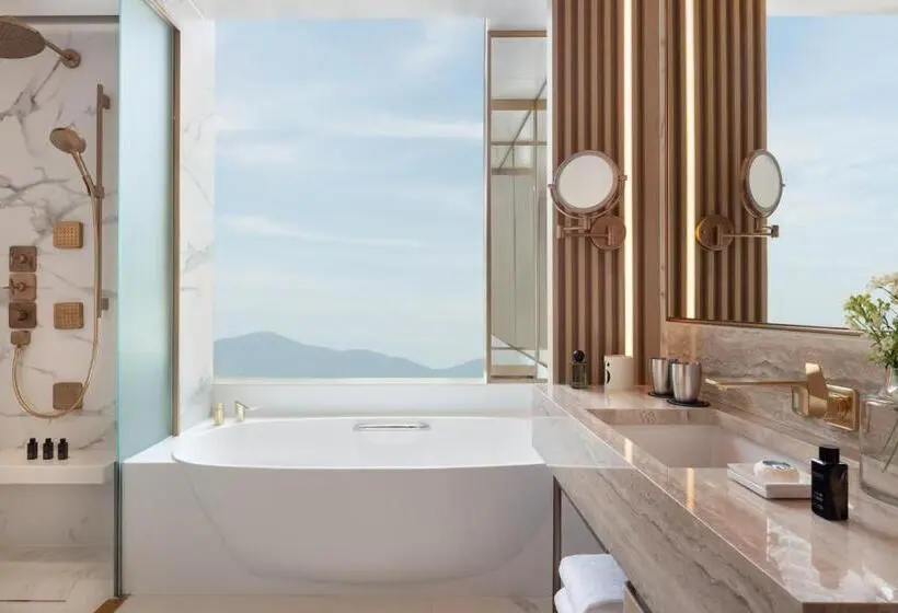 اتاق لوکس با تخت بزرگ, The Silveri Hong Kong  Mgallery