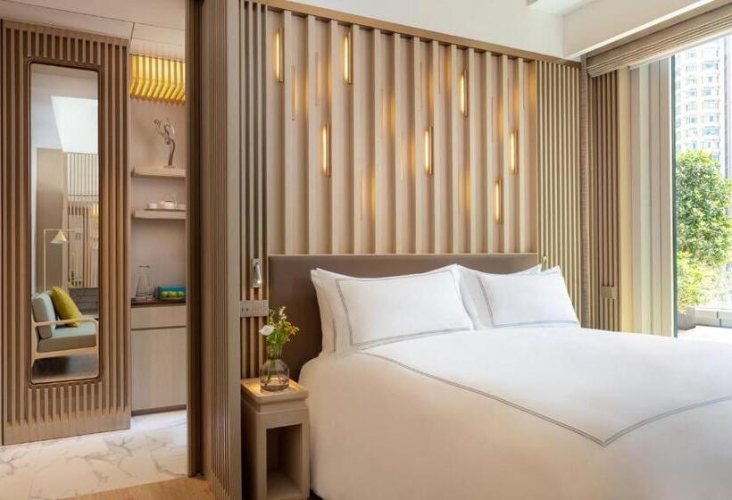 اتاق لوکس با تخت بزرگ, The Silveri Hong Kong  Mgallery