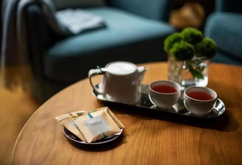 سوئیت با تخت بزرگ, The Silveri Hong Kong  Mgallery