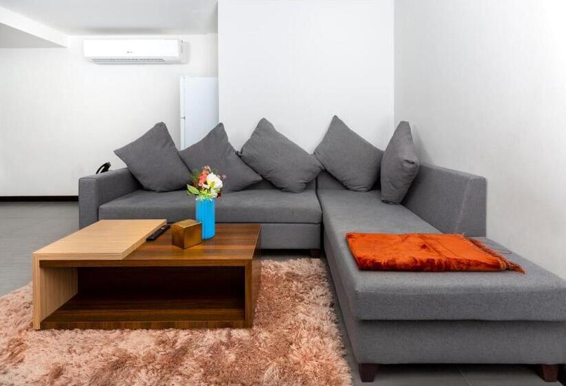 آپارتمان 3 خوابه, اطلالة الشرفة 1 للشقق المخدومة Terrace View 1