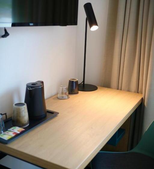 اتاق لوکس خانوادگی, Aurora