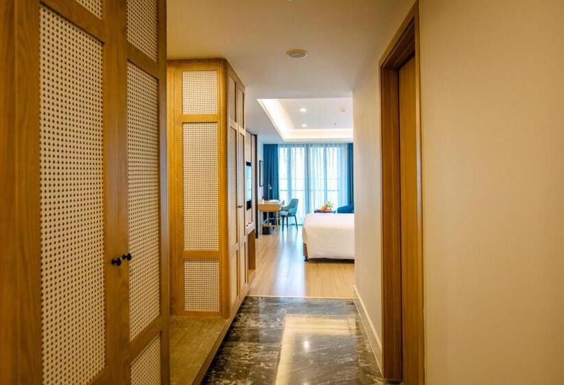 اتاق لوکس با بالکن, Flc City Hotel Beach Quy Nhon