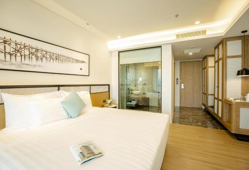 اتاق لوکس با بالکن و چشمانداز دریا, Flc City Hotel Beach Quy Nhon