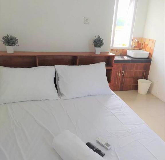 Номер Economy, Guesthouse Berlian Batang Syariah Near Kampung Kalisalak Park