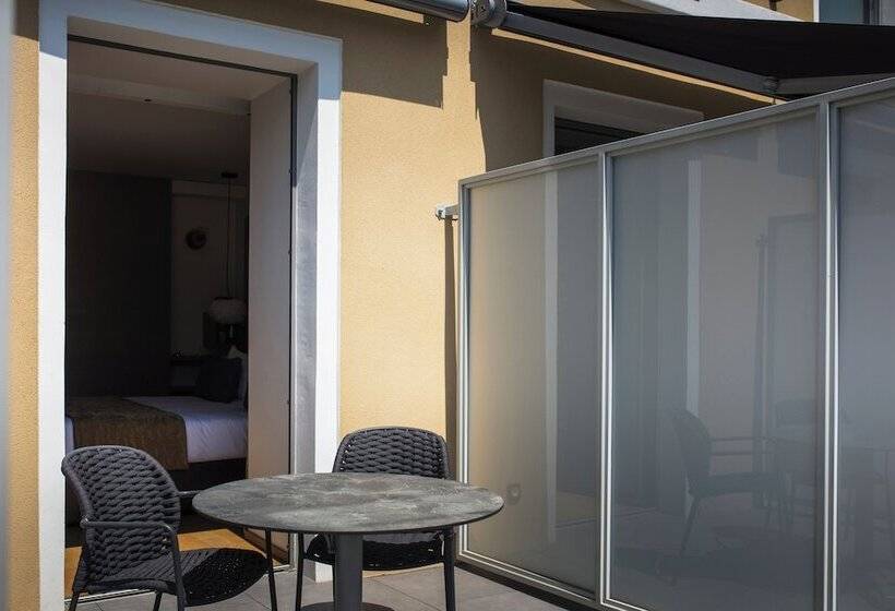 高级大房间, Le Pelican