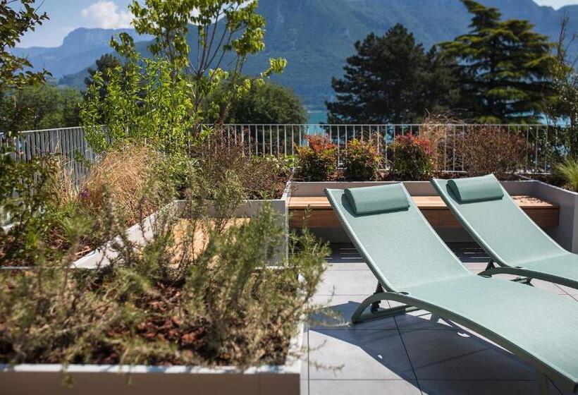 尊贵房, Le Pelican