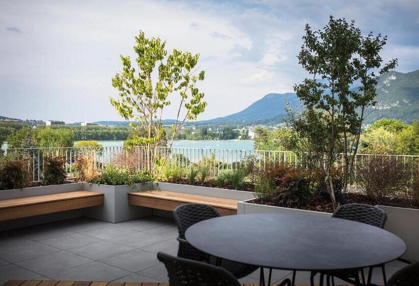 带露台的套间, Le Pelican