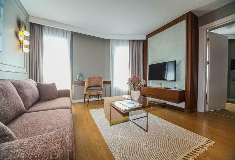 デラックススイート, Valente Suites&