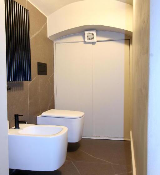 اتاق استاندارد با وان آب گرم, Duomo Housing Catania Le Suites