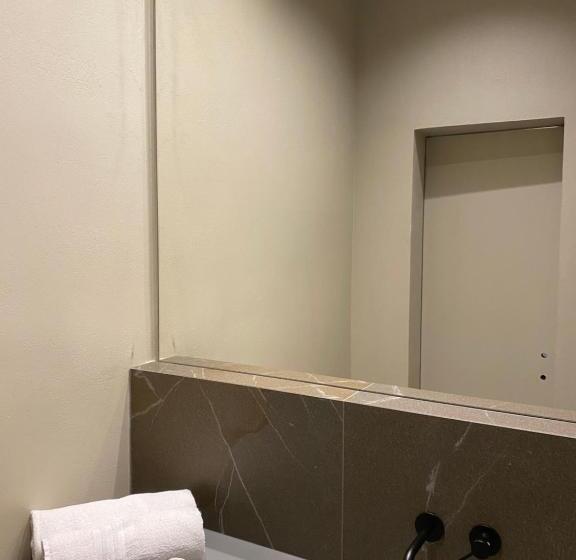 اتاق استاندارد با وان آب گرم, Duomo Housing Catania Le Suites